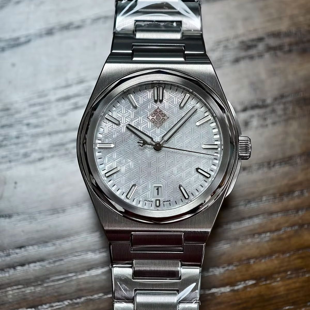 IX&DAO 2026 ニューウォリアー 37mm メンズ自 - Seiko Watch Presage のレビューと価格